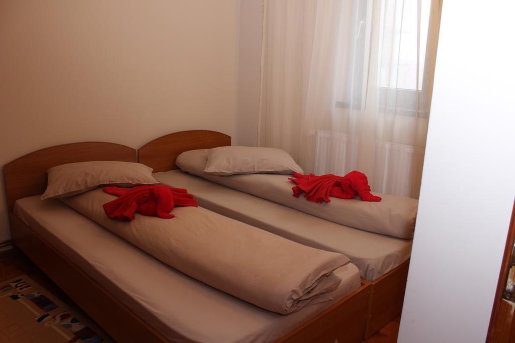 Vila Nis Hotel Ranca Exterior photo